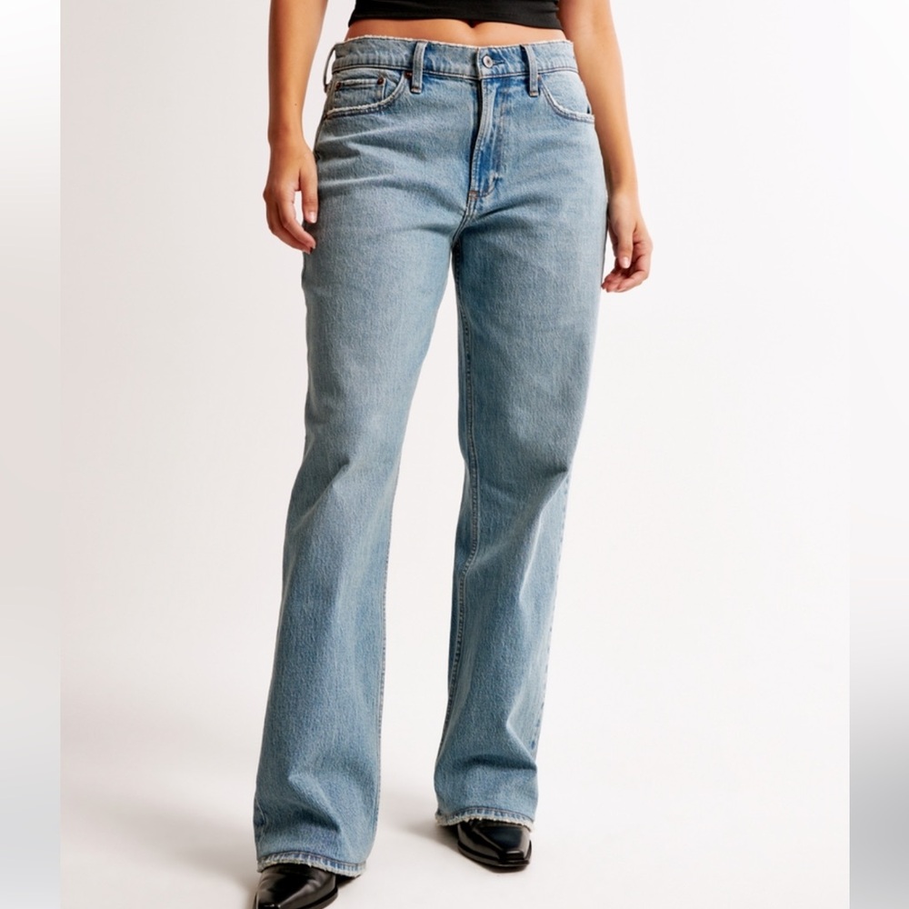 Abercrombie Curve Love Low Rise Baggy Jean size 26 short